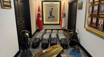 Mersin Limanı'nda geminin altına gizlenmiş 350 kilo kokain ele geçirildi