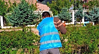 Patnos’ta denetimli serbestlik yükümlülerinden camilerde temizlik çalışması