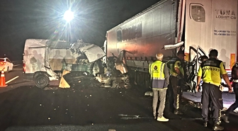 Tekirdağ'da tıra çarpan minibüsteki 1 kişi öldü