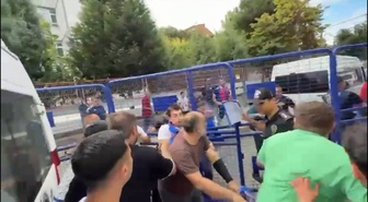 Zonguldak Kömürspor - Karabük İdman Yurdu maçında taraftarlar arasında arbede