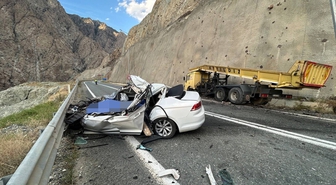 Artvin'de otomobil ile kamyon çarpıştı, 1 kişi öldü