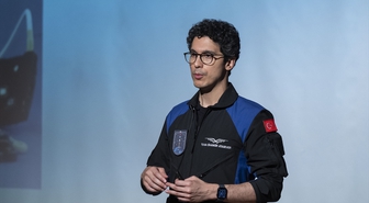 Astronot Atasever, MEV Koleji Özel Ankara Okullarının düzenlediği söyleşiye katıldı