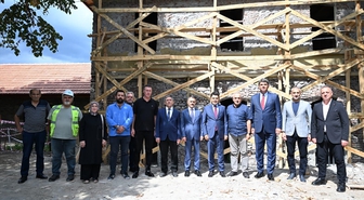Bakan Yardımcısı Boyraz, restorasyonu süren Tarihi Derbent Tren Garı'nı inceledi