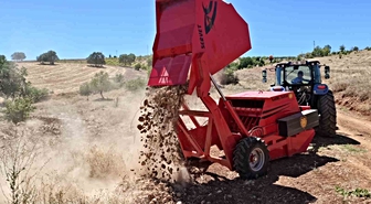 Bozkır’da taşsız topraklar için makineler hizmette