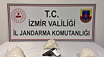 İzmir'de 3 kilogram uyuşturucu ele geçirildi