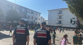 İzmir’de okul çevrelerinde jandarmadan sıkı denetim: Bin 84 personel görev aldı