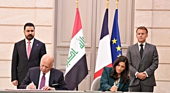 Macron, Irak Başbakanı Zeydi ile bir araya geldi