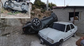 Mahallelinin korkulu rüyası oldu! 3 ayda 2 araç evin bahçesine uçtu