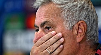 Mourinho dayanamadı, isyan etti: Sizden bıktım