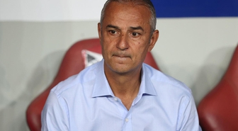 Saha zeminini eleştiren İsmail Kartal'ın hedefinde hakemler var