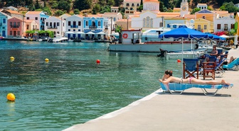 Türkiye'nin hemen dibinde! Meis Adası'nda 1 yıl kalana 280 bin TL verilecek