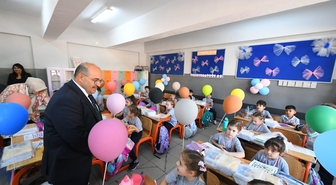 Vali İsmail Ustaoğlu, Balıkesir’de ilk ders zilini çaldı