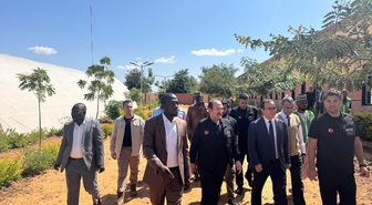 AFAD Başkanı Pehlivan, Niamey'de Yetim Eğitim Kompleksi'ni ziyaret etti