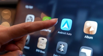 Android Auto medya oynatıcısında Material 3 dönemi