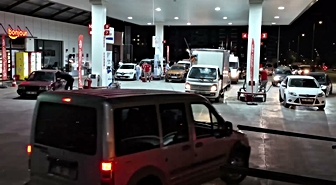 Isparta'da vatandaşlardan motorin zammına tepki: Cebimize giren depoya gidiyor