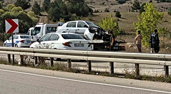 Kastamonu’da elektrik direğine çarpan otomobil hurdaya döndü: 2 yaralı