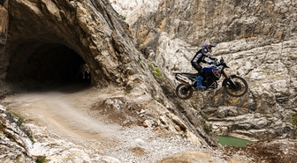 Motosiklet tutkunlarının iki ekstrem rotası: Karanlık Kanyon ve D915