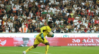 Onana hem kurtarıyor hem oyun kuruyor
