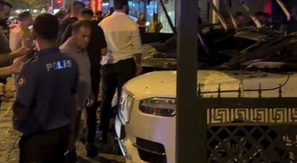 Antalya'da 'Sokağın hakkını verin' tehdidiyle kundaklanan oto galerinin 3 şüphelisi yakalandı