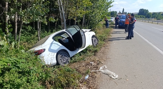 Tokat'ta devrilen otomobilde 1 kişi öldü, 1 kişi yaralandı