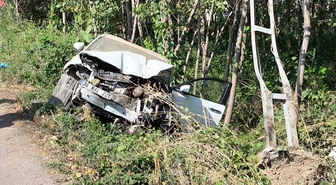 Tokat’ta otomobil elektrik direğine çarptı: 1 ölü, 1 yaralı