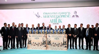 'Türkistan'dan Anadolu'ya Medeniyet Köprüsü: Ahilik' kitabının tanıtımı yapıldı