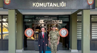 Vali Turan, 9. Hudut Tugay Komutanı Tuğgeneral Aydoğdu'yu ziyaret etti