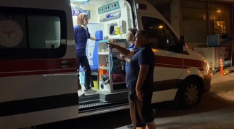 Zeytinburnu'nda 5 katlı binada yangın: 5 kişi dumandan etkilendi
