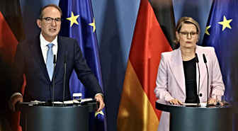 Almanya, Berlin'deki Onur Yürüyüşü saldırısının ardından güvenlik önlemlerini sıkılaştırıyor