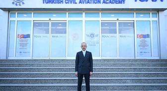 Bakan Uraloğlu: '2030 yılı hedefimiz sürdürülebilir havacılık yakıtı ile karbondioksit emisyonunu yüzde 5 oranında azaltmaktır'