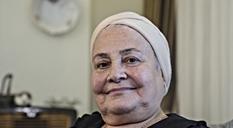 DEVLET KORUMASINDAKİ ÇOCUKLARA ADANAN ÖMÜRLER - Kimsesiz bebeğin parmağını tutmasıyla başlayan gönüllü anneliği 30 yıldır sürüyor