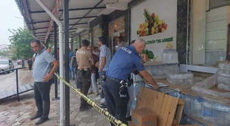 Eşini çalıştığı markette tabancayla öldürüp, intihar etti