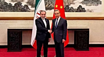İran Dışişleri Bakanı Arakçi, Çinli mevkidaşı Wang Yi ile görüştü
