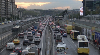 İstanbul'da trafik yoğunluğu yüzde 78'e ulaştı