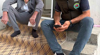 Malazgirt Ziraat Odasından takdir toplayan hizmet: Yaşlı çiftçinin ÇKS başvurusu evinde yapıldı