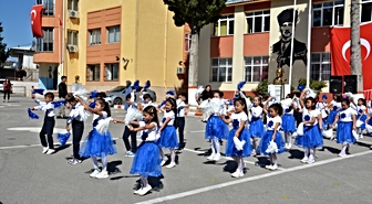 Mersin'in Gülnar ve Bozyazı ilçelerinde İlköğretim Haftası kutlandı