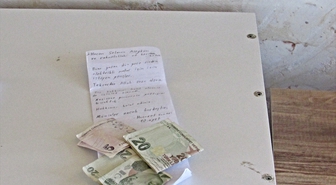 Nurdağı'nda elektrikli motosikletlerini mescitte şarj eden kişiler 45 lira bıraktı