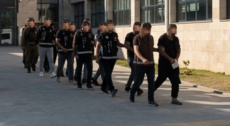 Kendilerini 'polis' olarak tanıtıp milyonlarca liralık vurgun yaptılar! 11 şüpheli tutuklandı