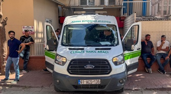 Adana'da boşandığı eşinin tabancayla öldürdüğü kadının cenazesi defnedildi
