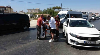 Akaryakıt tankeri otomobille çarpıştı: 1 yaralı