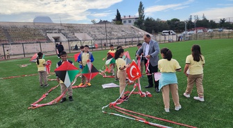 Amasya'da uçurtmalar Gazzeli çocuklar için gökyüzüne bırakıldı