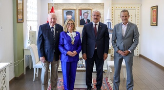 Çanakkale Valisi Toraman'a Kanada heyetinden ziyaret