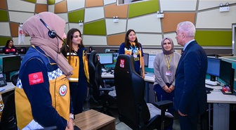 Kırklareli Valisi Turan, 112 Acil Çağrı Merkezini ziyaret etti