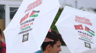 Sakarya'da uçurtmalar Gazzeli çocuklar için gökyüzüne bırakıldı
