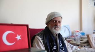 Savaşa gönüllü giden 95 yaşındaki Kore gazisi madalyasını yanından ayırmıyor
