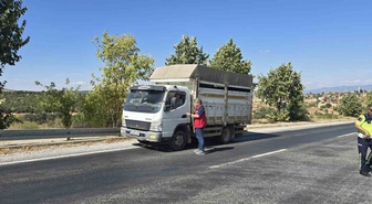 Uşak’ta hayvan hastalıklarına karşı yol kontrolleri sürüyor