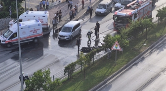 Alanya'da seyir halindeki elektrikli motosiklet yandı