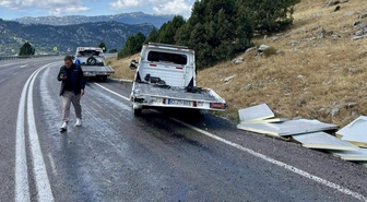 Antalya’da iki ayrı trafik kazasında 2 kişi yaralandı