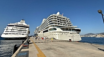 Bodrum'a iki kruvaziyerle 957 turist geldi