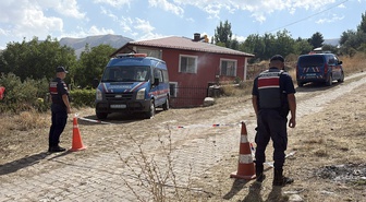 Kayıp Büşra bebekte yeni gelişme! Kardeşlerinin tarif ettiği 'mavi kazaklı Mehmet' Diyarbakır'da yakalandı